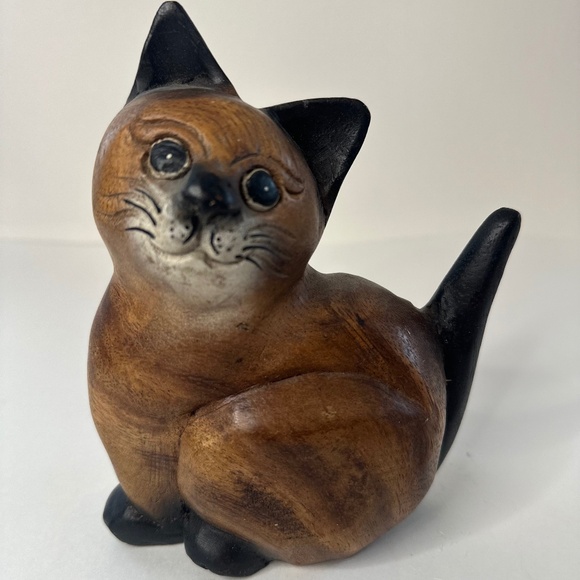 “Cat” Wooden Sculpture - Picture 1 of 3